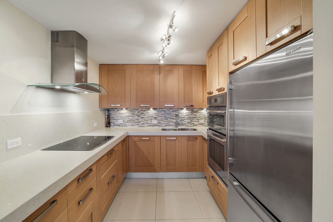 2170 Gulf Shore Blvd N #62W, Naples, FL 34102