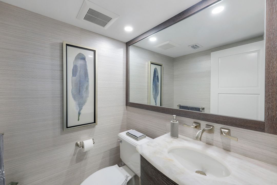 4041 Gulf Shore Blvd N #PH-6, Naples, FL 34103