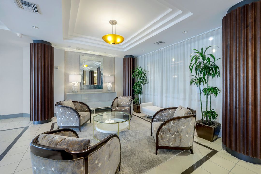 4041 Gulf Shore Blvd N #PH-6, Naples, FL 34103