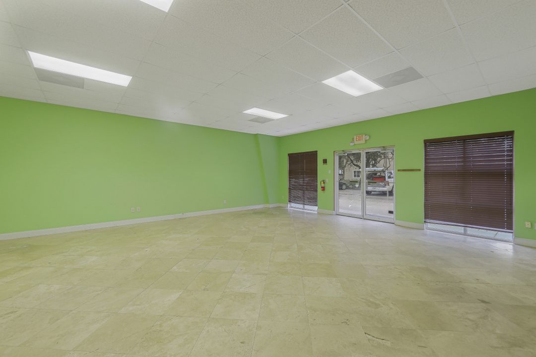 9201 Brookwood Ct, Bonita Springs, FL 34135