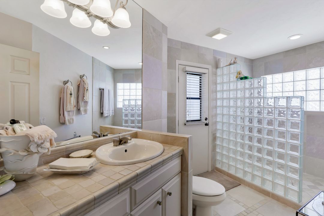 278 Seminole Ct, Marco Island, FL 34145