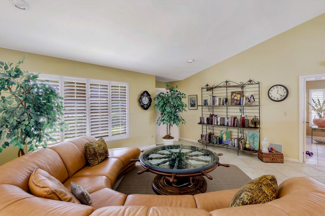 278 Seminole Ct, Marco Island, FL 34145