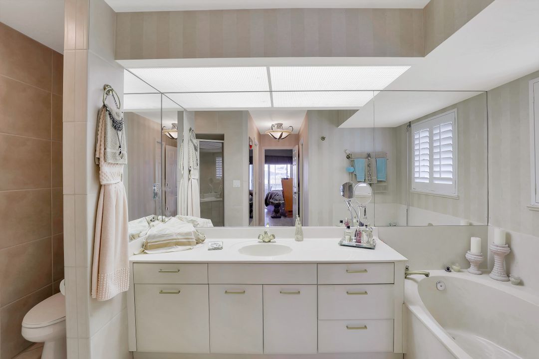 278 Seminole Ct, Marco Island, FL 34145