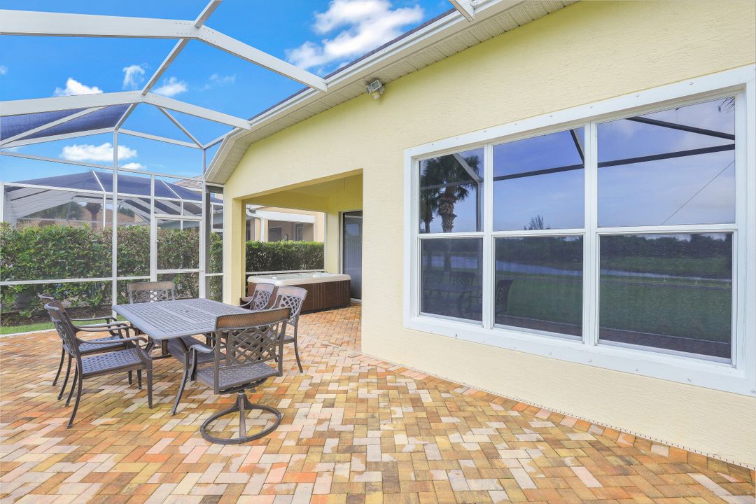 2668 Bellingham Ct, Cape Coral, FL 33991
