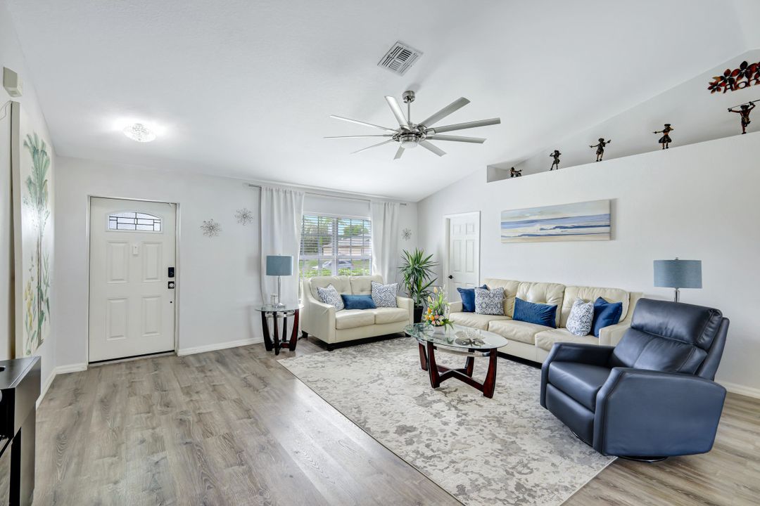 28 SW 21st Ave, Cape Coral, FL 33991