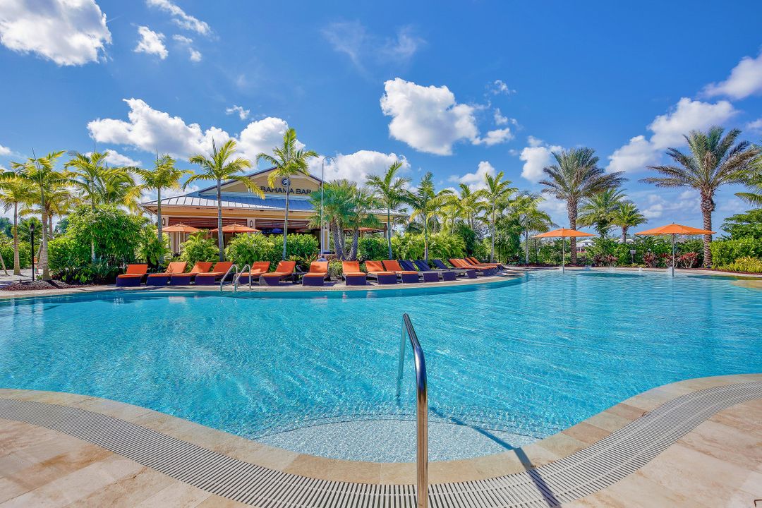 8450 Palacio Terrace W, Naples, FL 34114