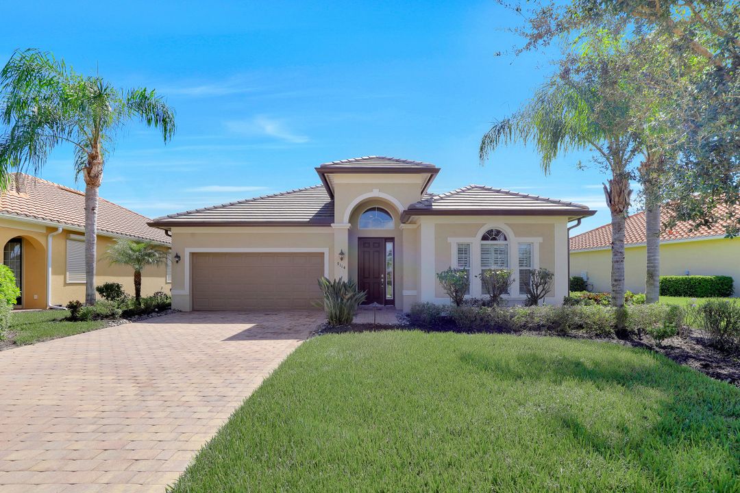 9114 Limestone Ln, Naples, FL 34120