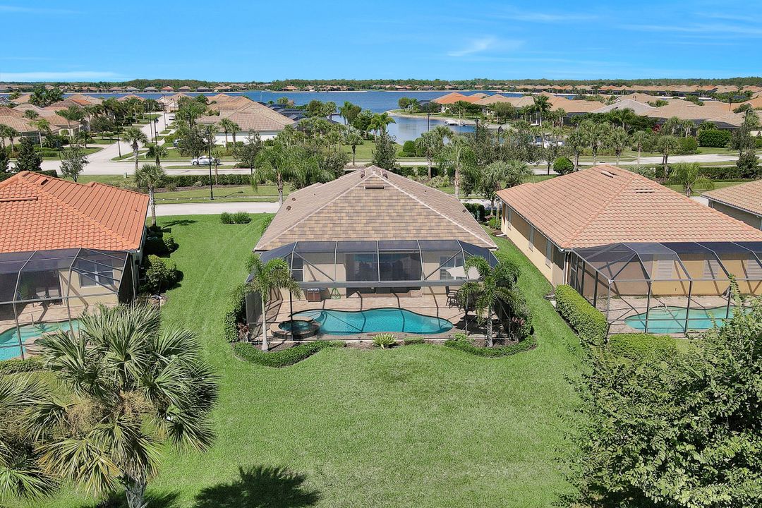 9114 Limestone Ln, Naples, FL 34120