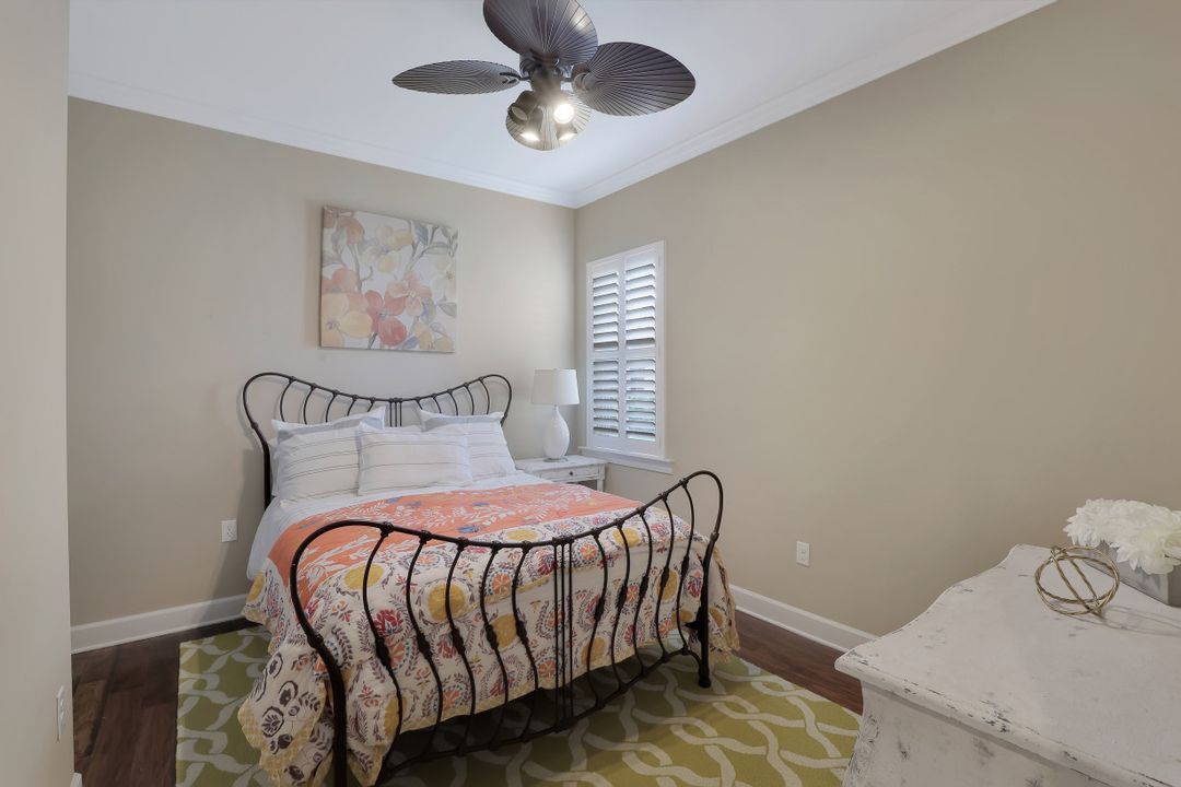 9114 Limestone Ln, Naples, FL 34120