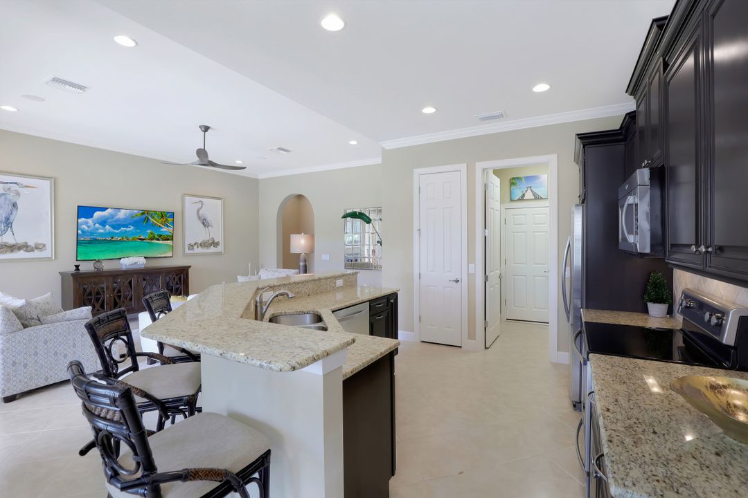 9114 Limestone Ln, Naples, FL 34120