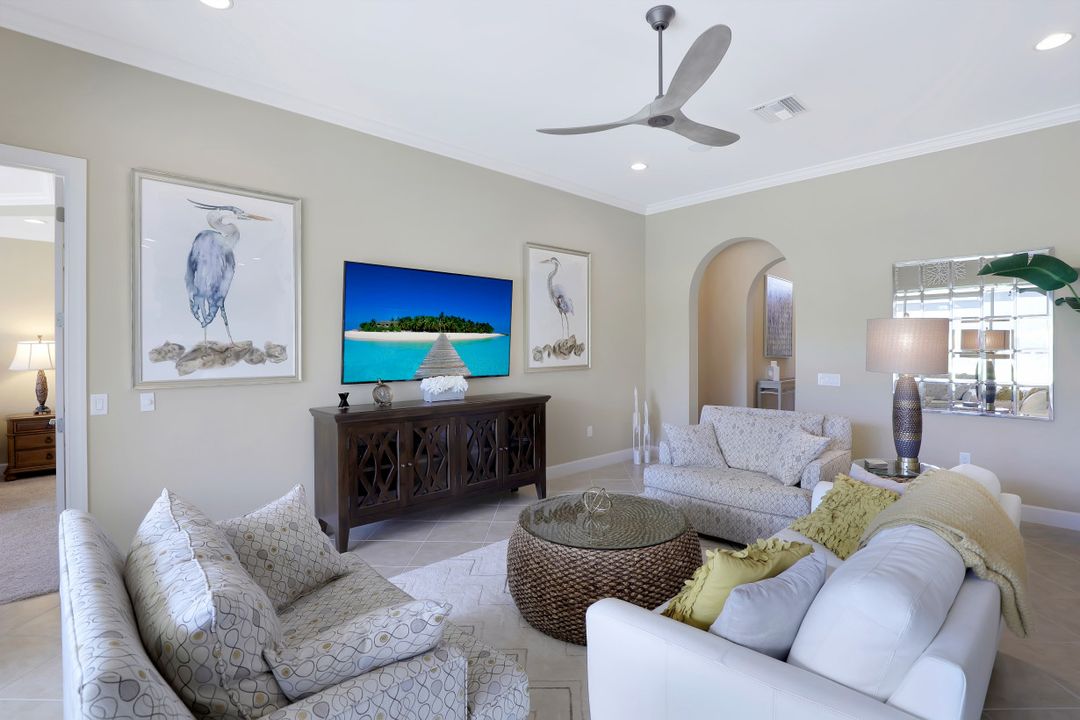 9114 Limestone Ln, Naples, FL 34120