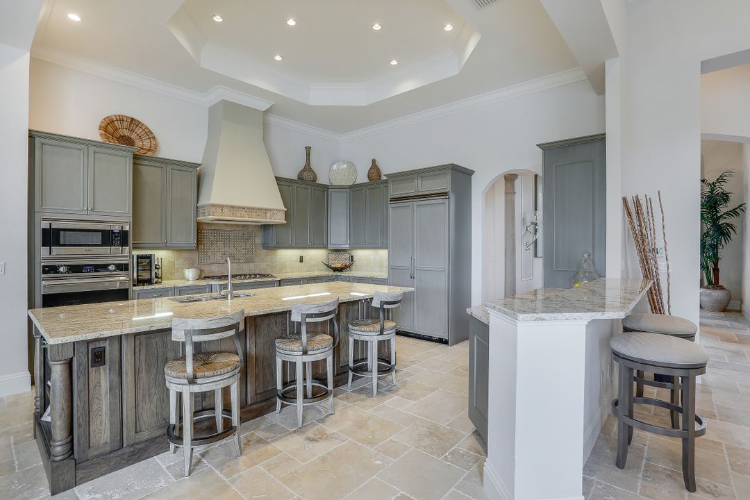 11861 Via Novelli Ct, Miromar Lakes, FL 33913