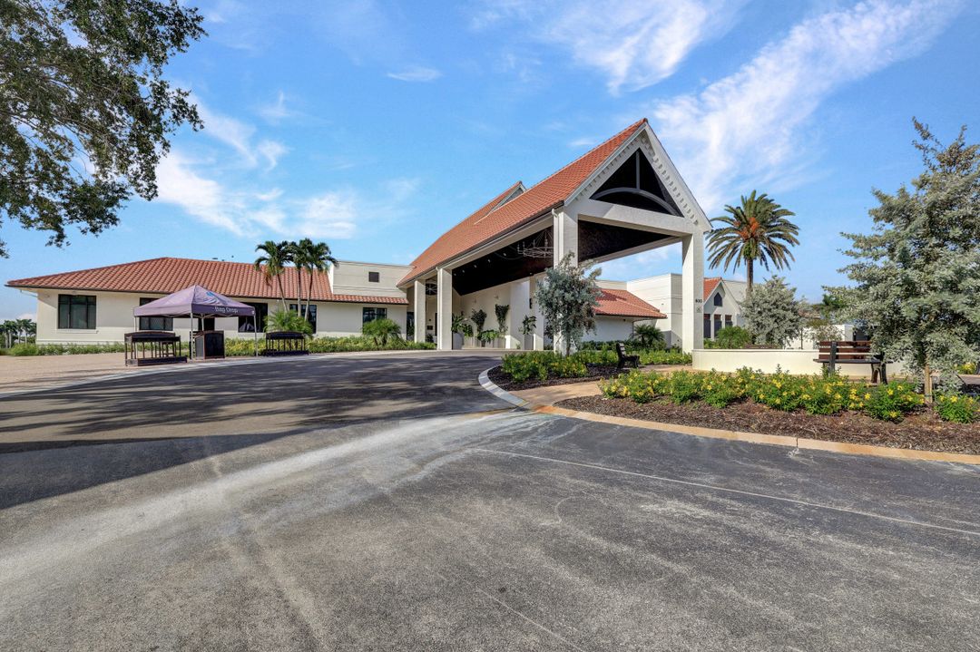 7360 Glenmoor Ln #4301, Naples, FL 34104