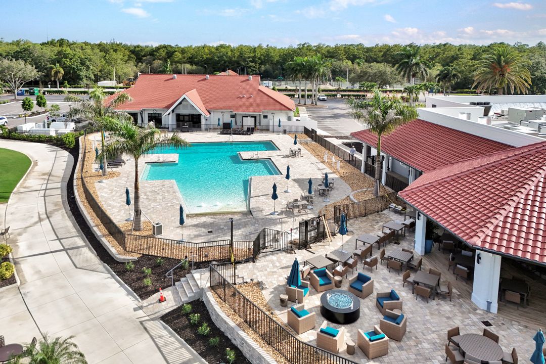 7360 Glenmoor Ln #4301, Naples, FL 34104