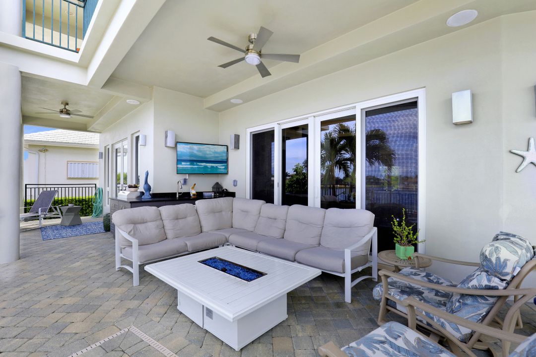 940 Tulip Ct, Marco Island, FL 34145