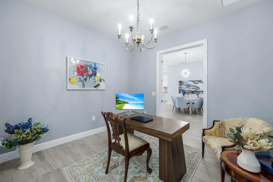 9512 Greyhawk Trl, Naples, FL 34120