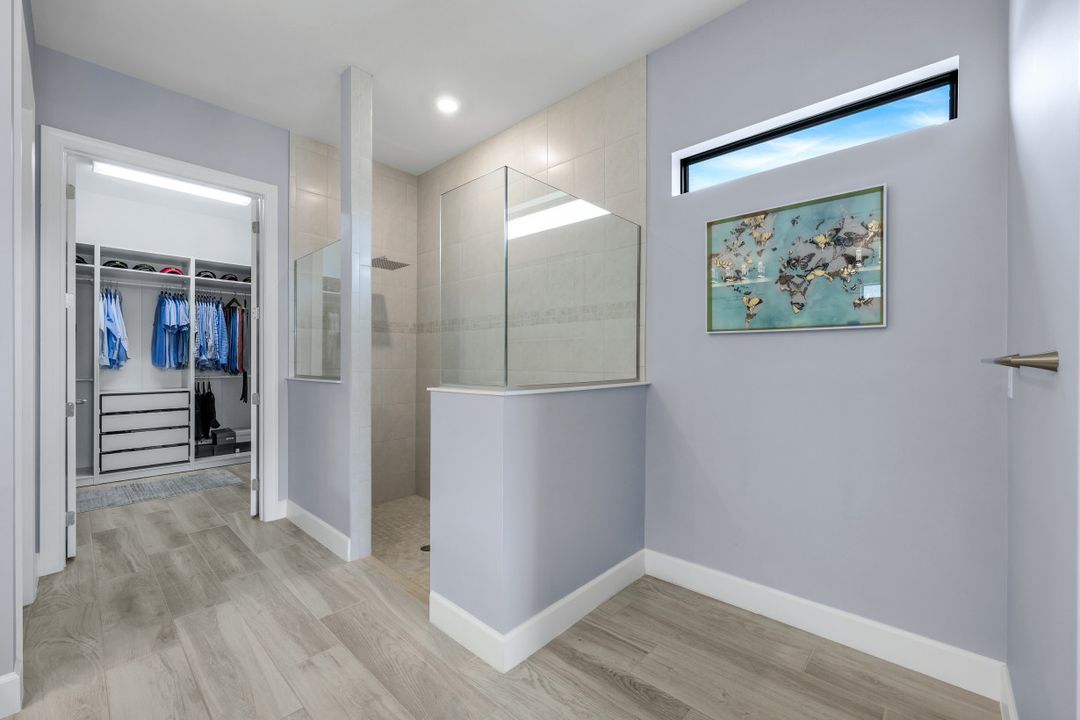 9512 Greyhawk Trl, Naples, FL 34120