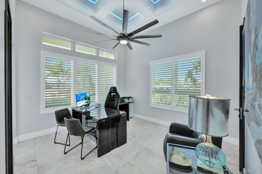 3715 SE 21st Pl, Cape Coral, FL 33904