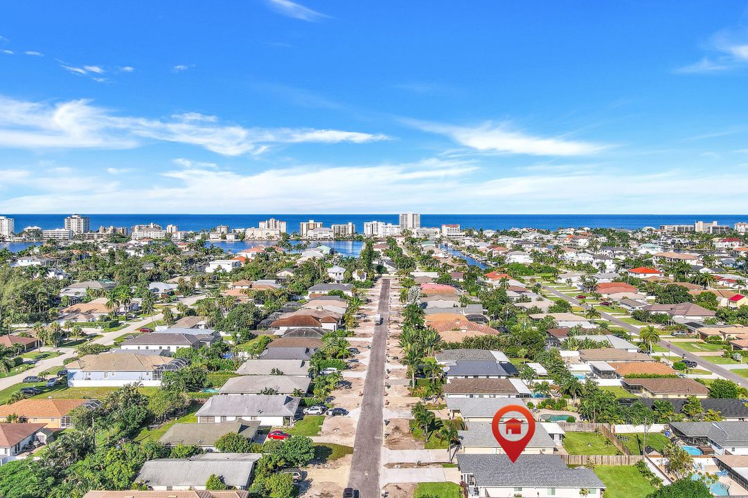 573 98th Ave N, Naples, FL 34108