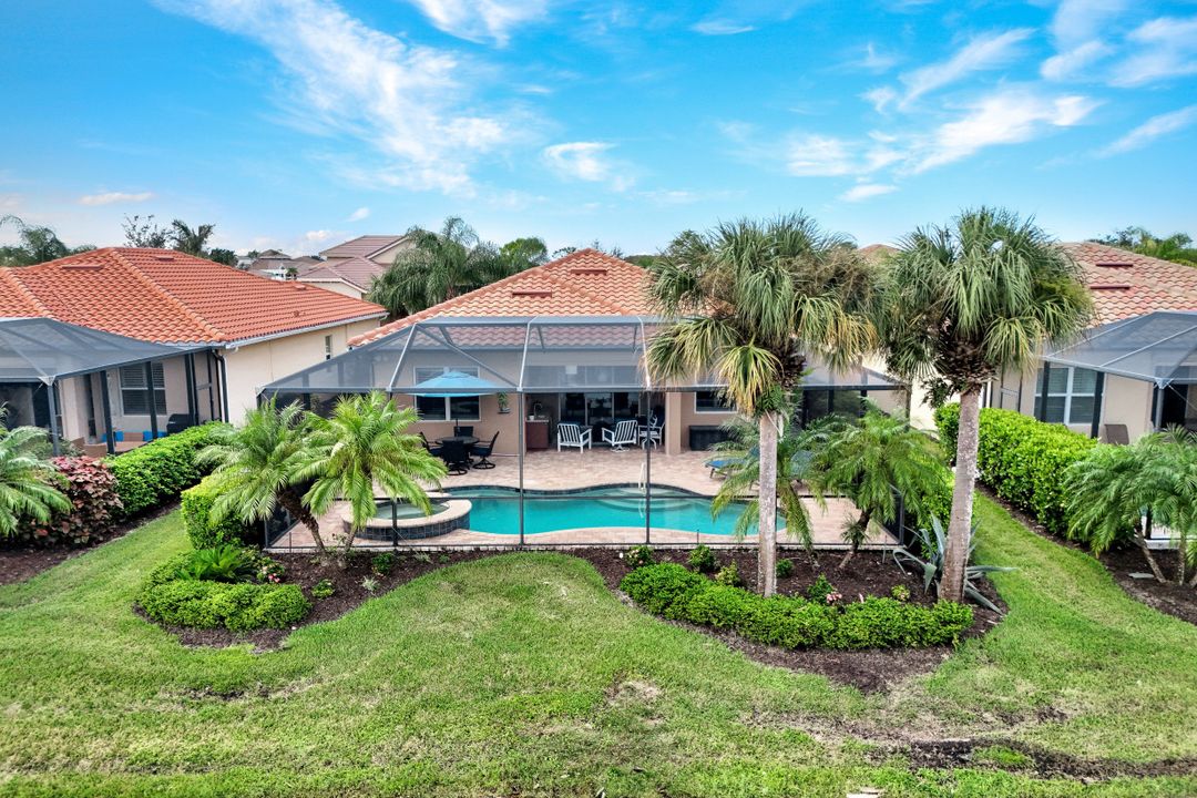 9093 Siesta Bay Dr, Naples, FL 34120