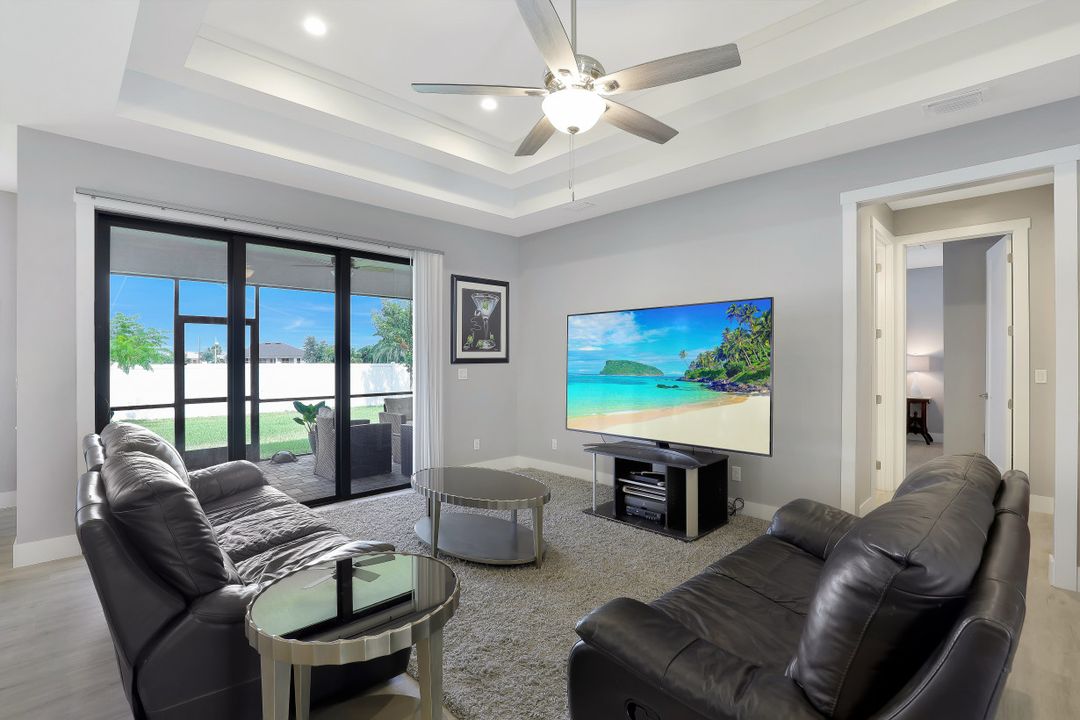 1107 NW 15th St, Cape Coral, FL 33993