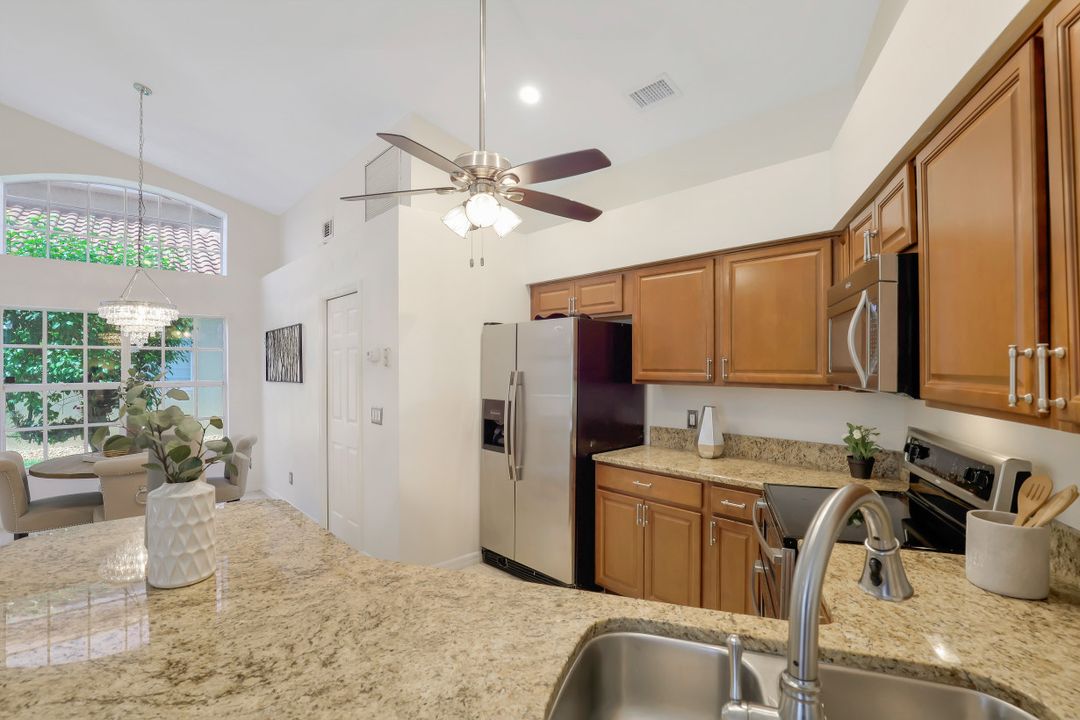 11475 Waterford Village Dr, Fort Myers, FL 33913