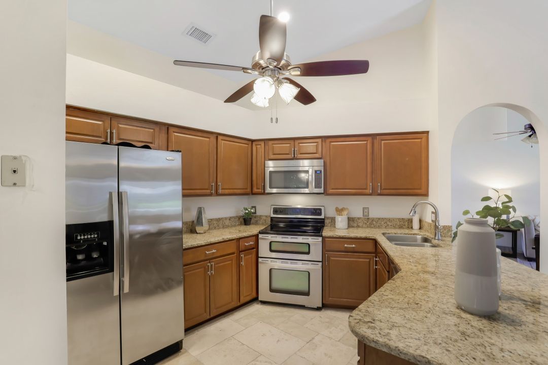 11475 Waterford Village Dr, Fort Myers, FL 33913