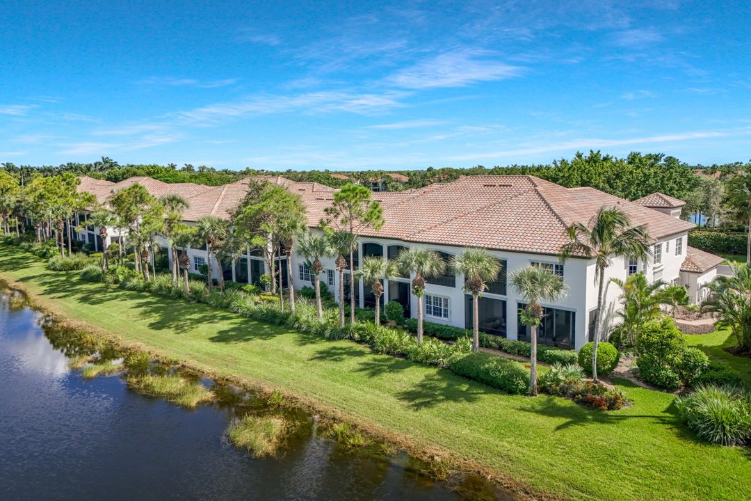 3695 Montreux Ln #101, Naples, FL 34114