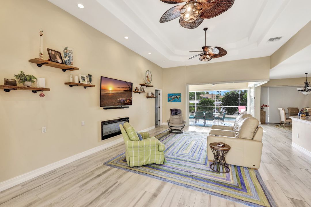 4935 SW 8th Pl, Cape Coral, FL 33914