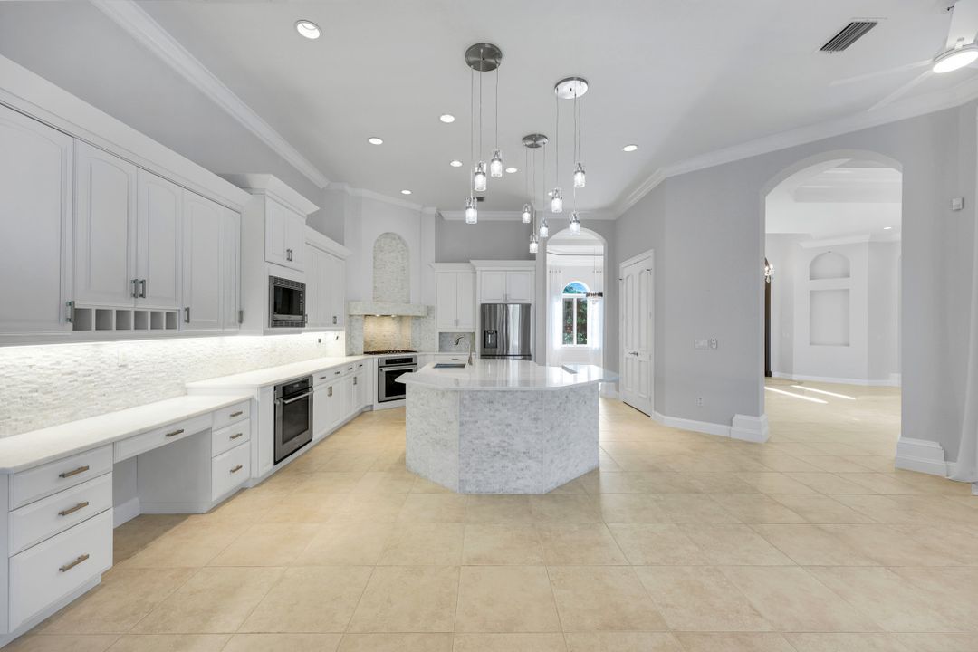 10072 Orchid Ridge Ln, Bonita Springs, FL 34135