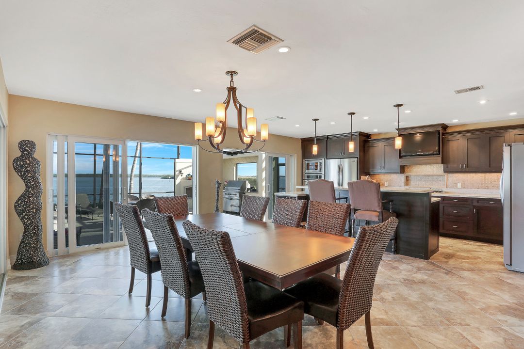 1471 Butterfield Ct, Marco Island, FL 34145