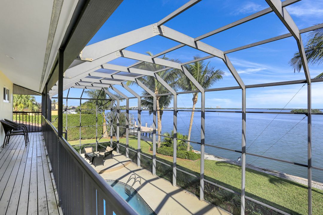 1471 Butterfield Ct, Marco Island, FL 34145