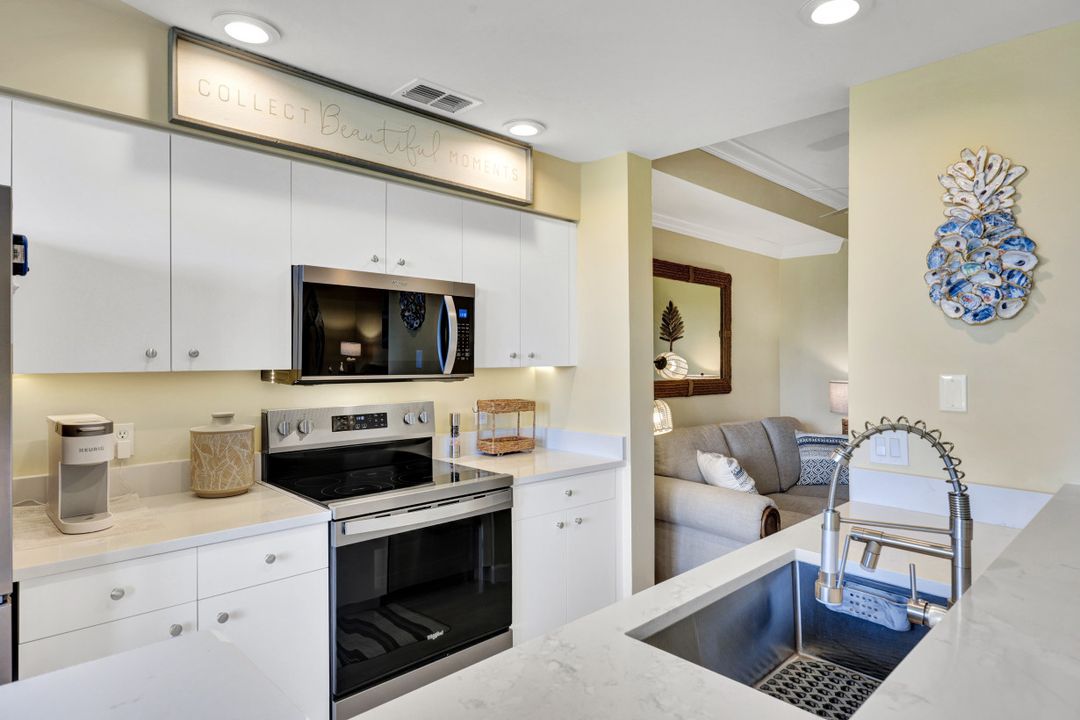 2690 Cypress Trace Cir #3221, Naples, FL 34119