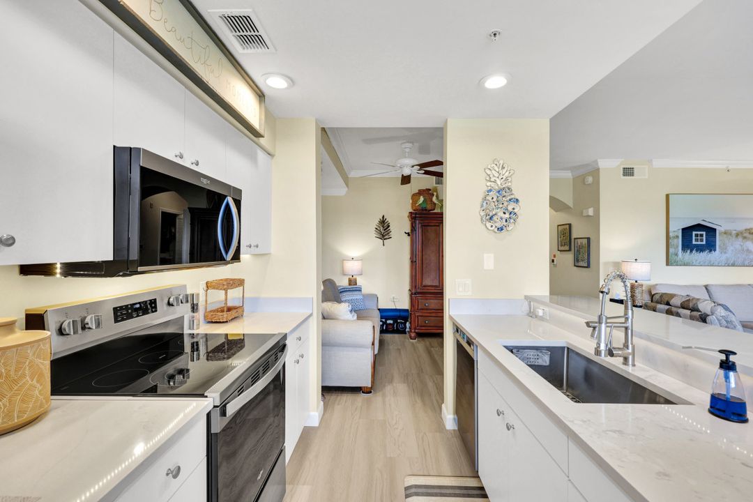 2690 Cypress Trace Cir #3221, Naples, FL 34119