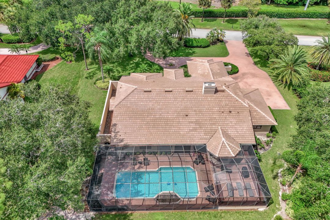 4556 Pond Apple Dr N, Naples, FL 34119