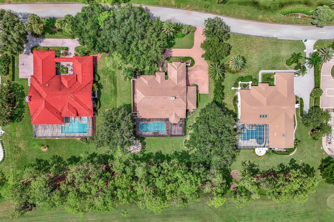 4556 Pond Apple Dr N, Naples, FL 34119