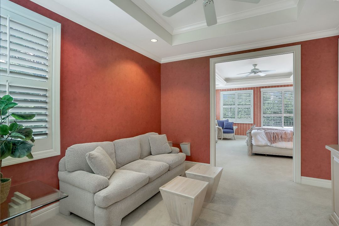 8153 Via Vecchia, Naples, FL 34108
