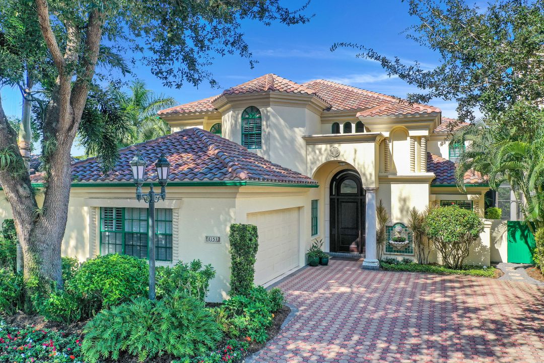 8153 Via Vecchia, Naples, FL 34108