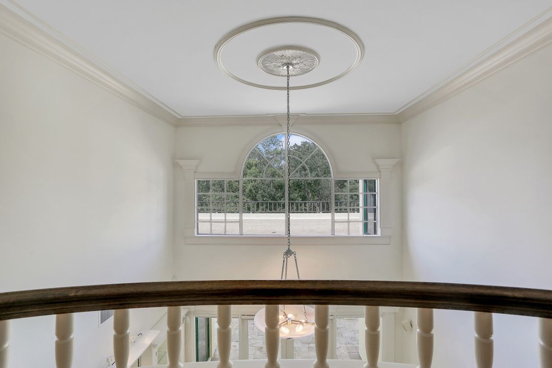 8153 Via Vecchia, Naples, FL 34108