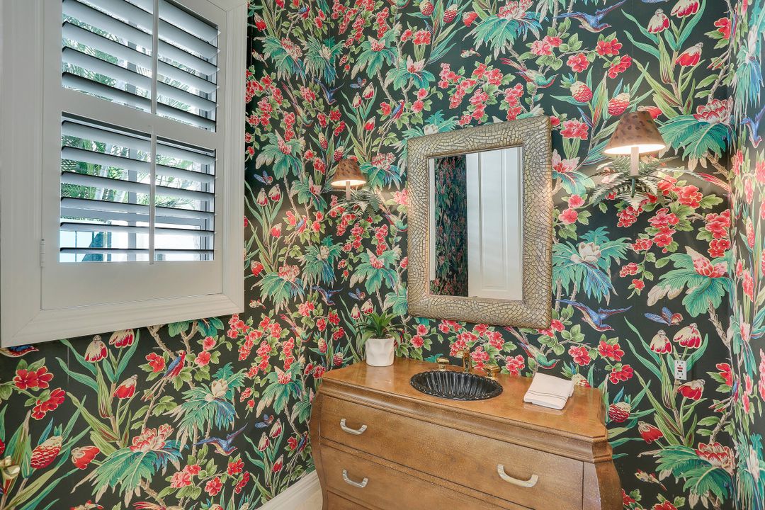 8153 Via Vecchia, Naples, FL 34108