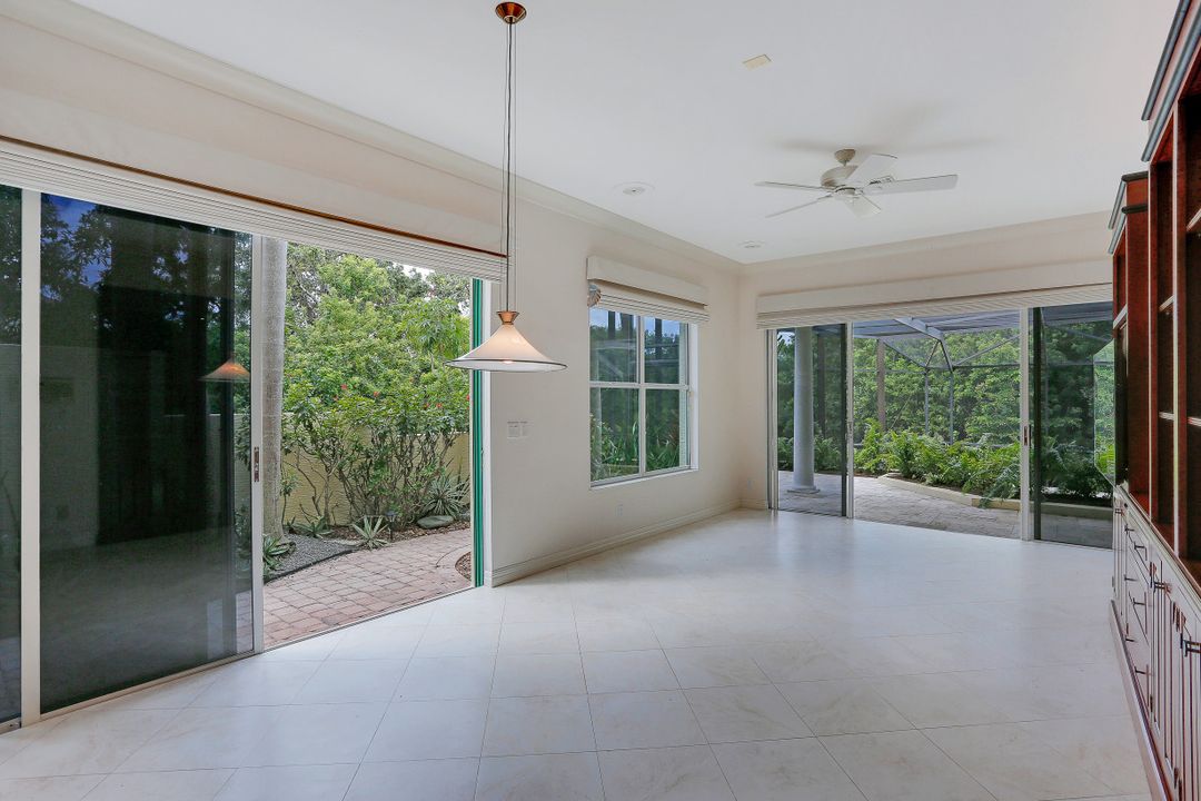 8153 Via Vecchia, Naples, FL 34108