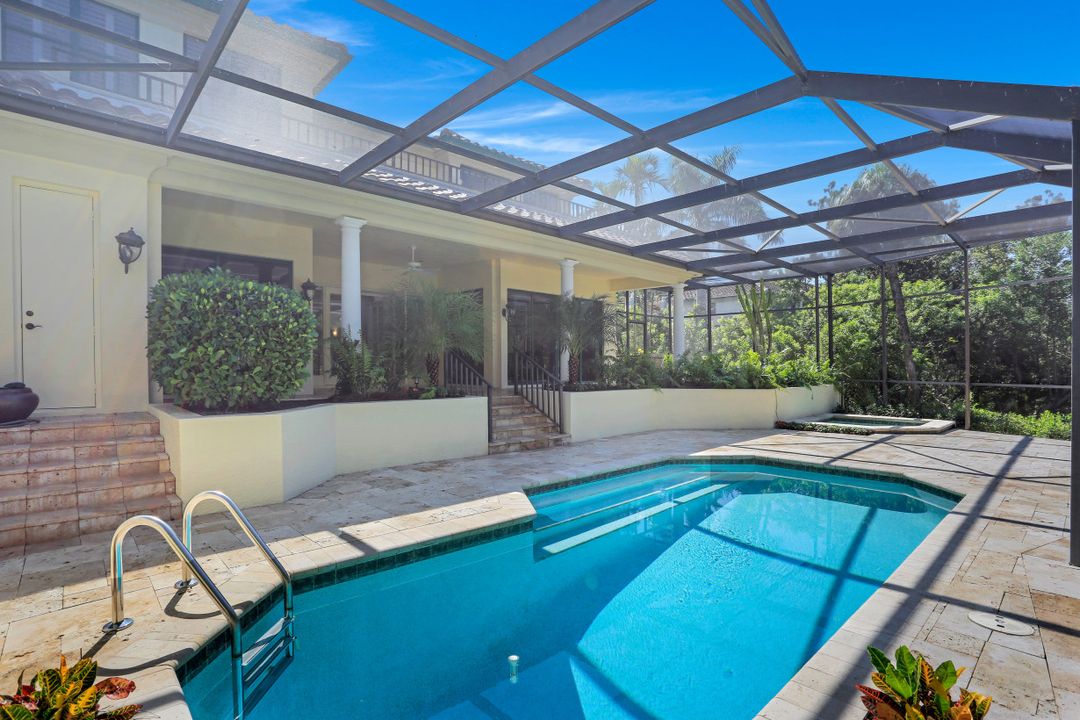 8153 Via Vecchia, Naples, FL 34108