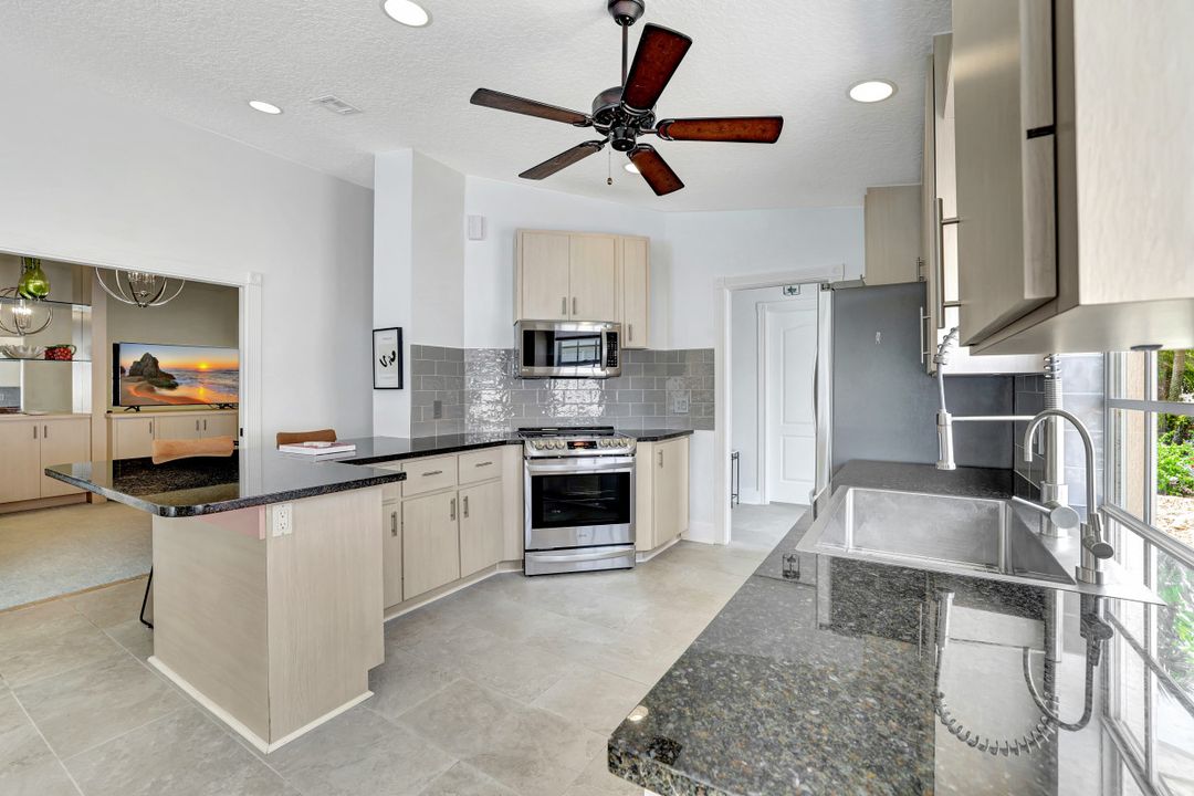 3128 Andorra Ct, Naples, FL 34109