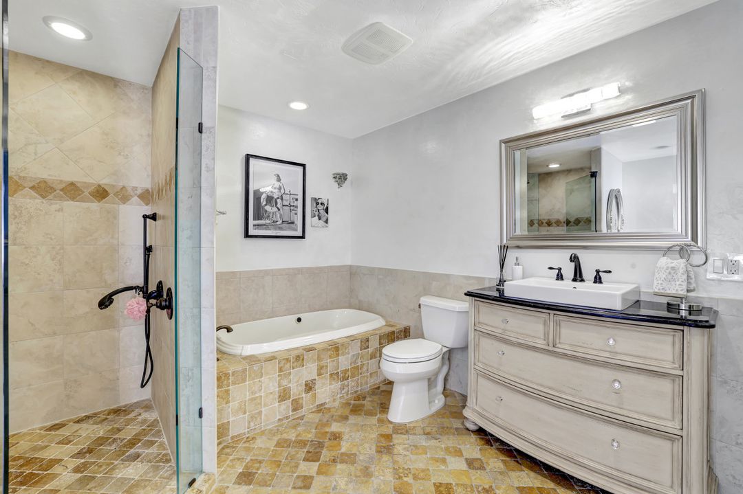 3128 Andorra Ct, Naples, FL 34109