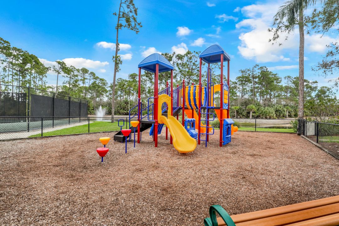 5255 Birmingham Dr #101, Naples, FL 34110
