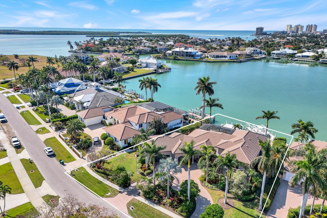 864 Inlet Dr, Marco Island, FL 34145