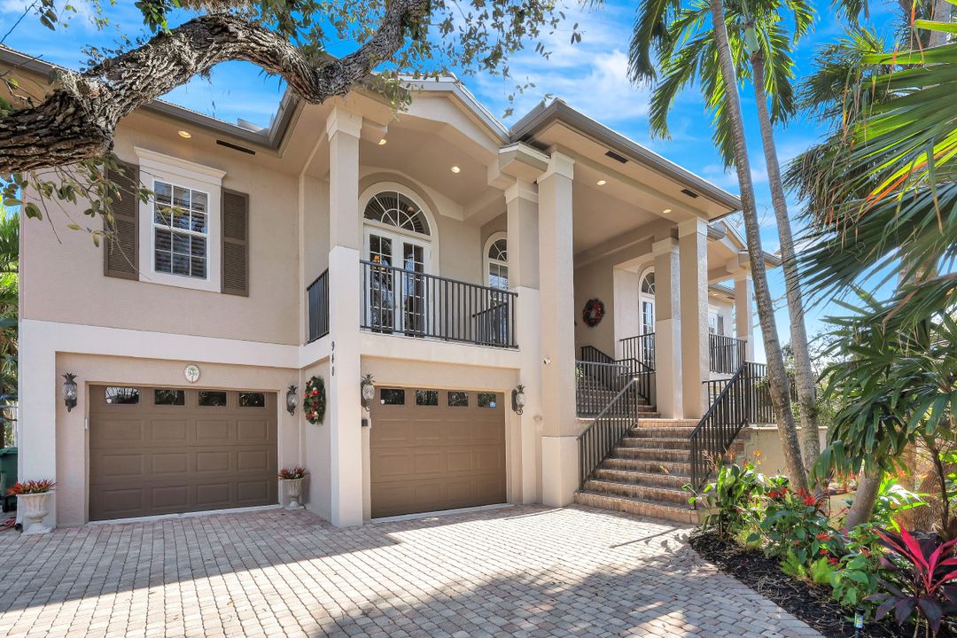 940 Sea Oats Ct, Marco Island, FL 34145