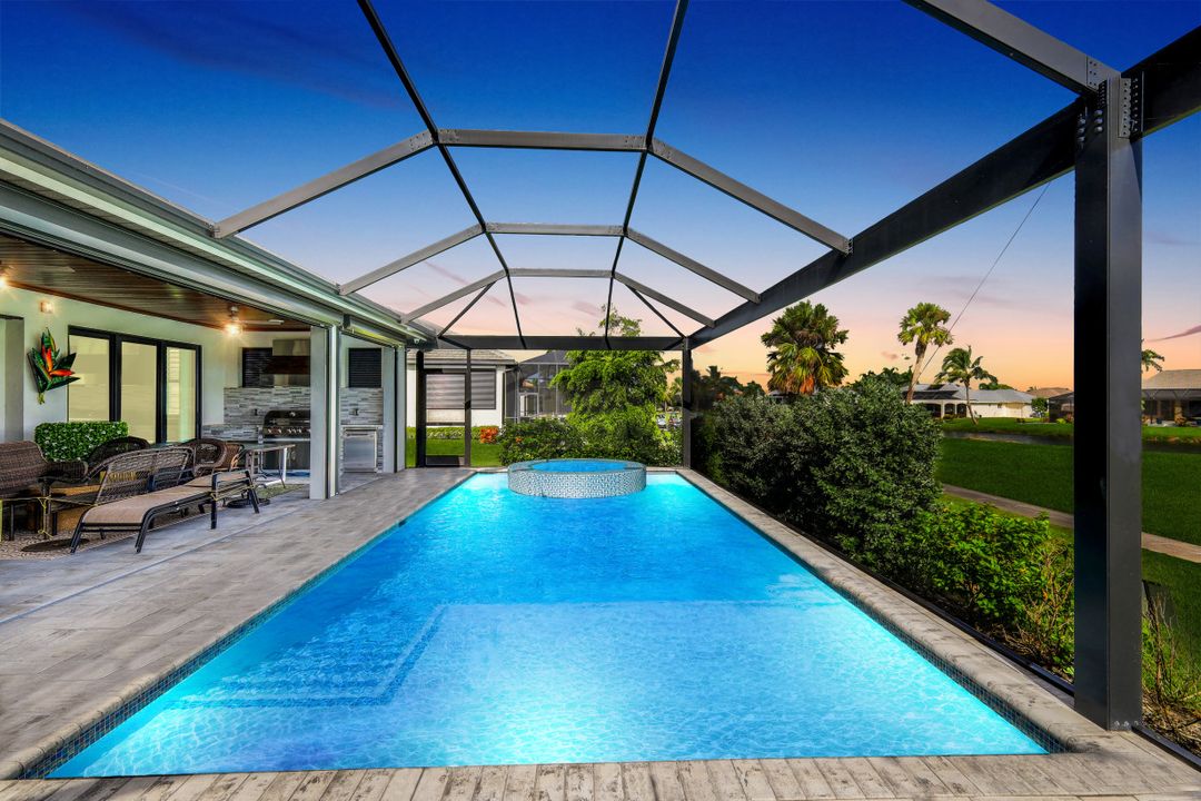 16802 Seasons Coast Dr, Bonita Springs, FL 34135