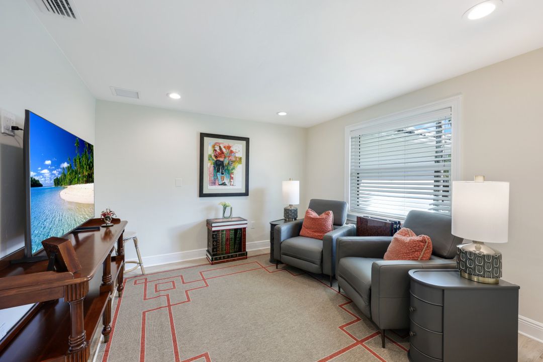 79 Burning Tree Dr, Naples, FL 34105