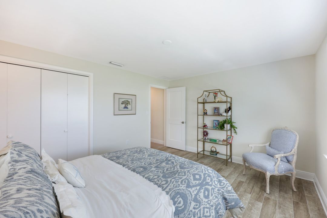 79 Burning Tree Dr, Naples, FL 34105